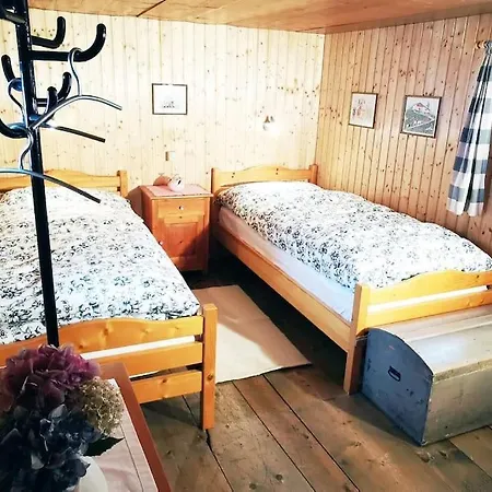 Charmantes Im Dorf Mulegns Chalet Muhlen